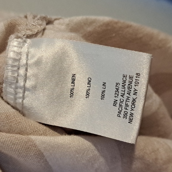 Ellen Tracy 100% Linen striped blouse - Picture 12 of 13